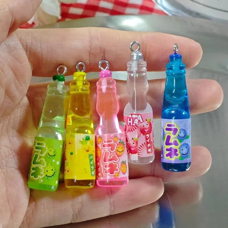 Resin Art Box - 10 Stück kleine Getränkeflaschen-Harzanhänger, Kawaii-Getränkeflaschen-Anhänger, DIY-Bastelzubehör