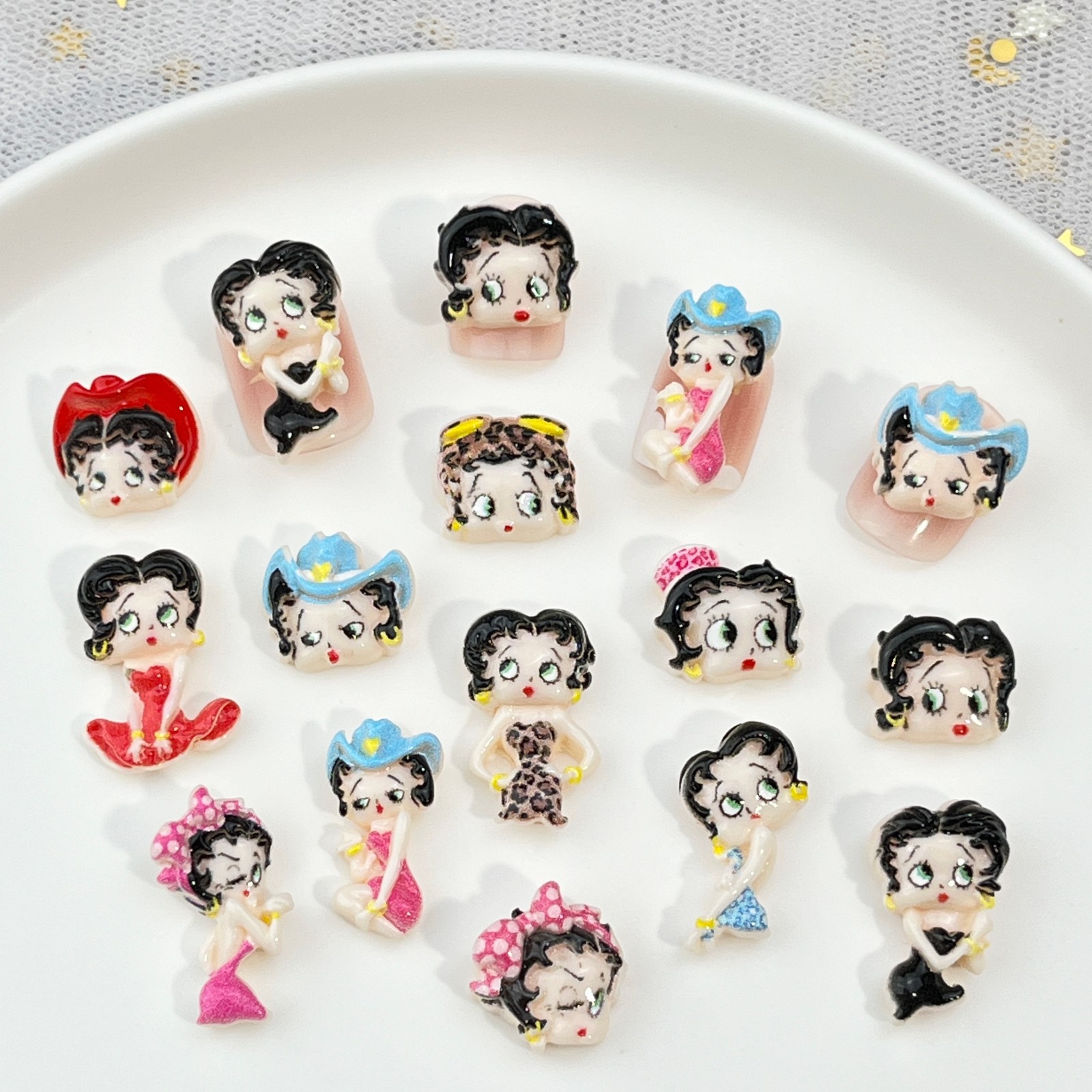 100 Stück Cartoon-Betty-Nagelk – Resin Art Resin Bewertung und Preis